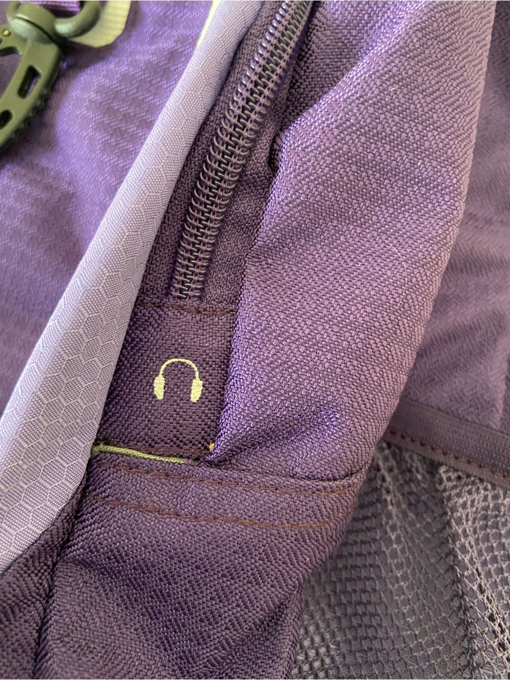 NWT High Sierra Backpack Purple and White Standard Size OS - Picture 14 of 15